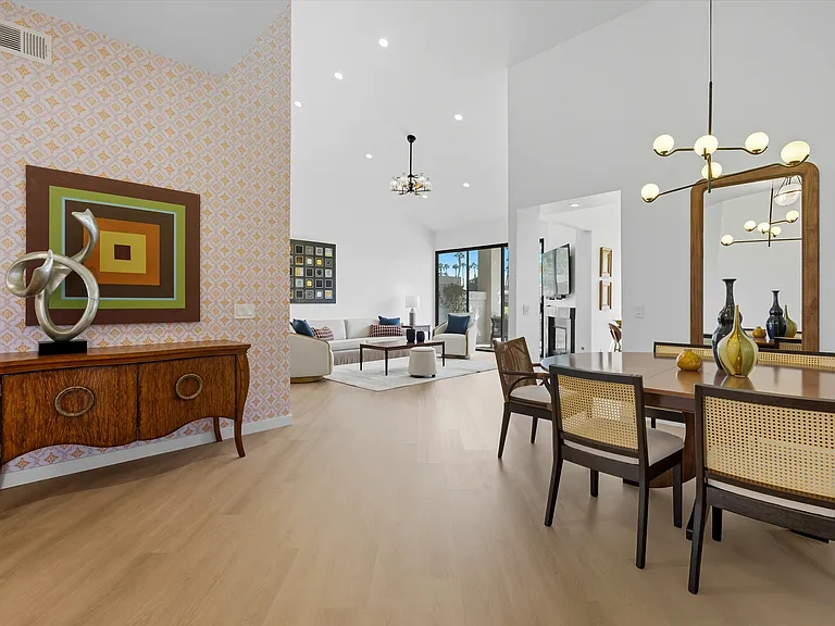 54960 Shoal Crk — Photo 1