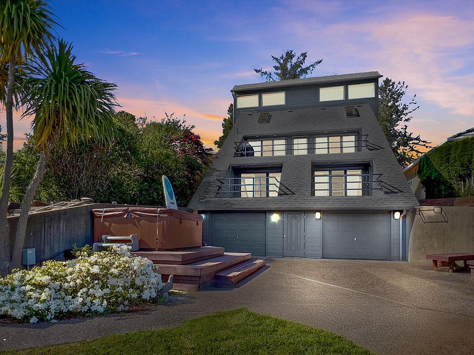 1st image of 2036 NE Lagoon Ln