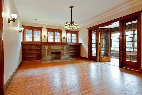 4th image of 4529 N Malden St #2