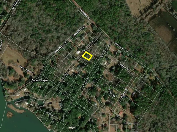 121 Crawdad Ct, Moncks Corner, SC 29461