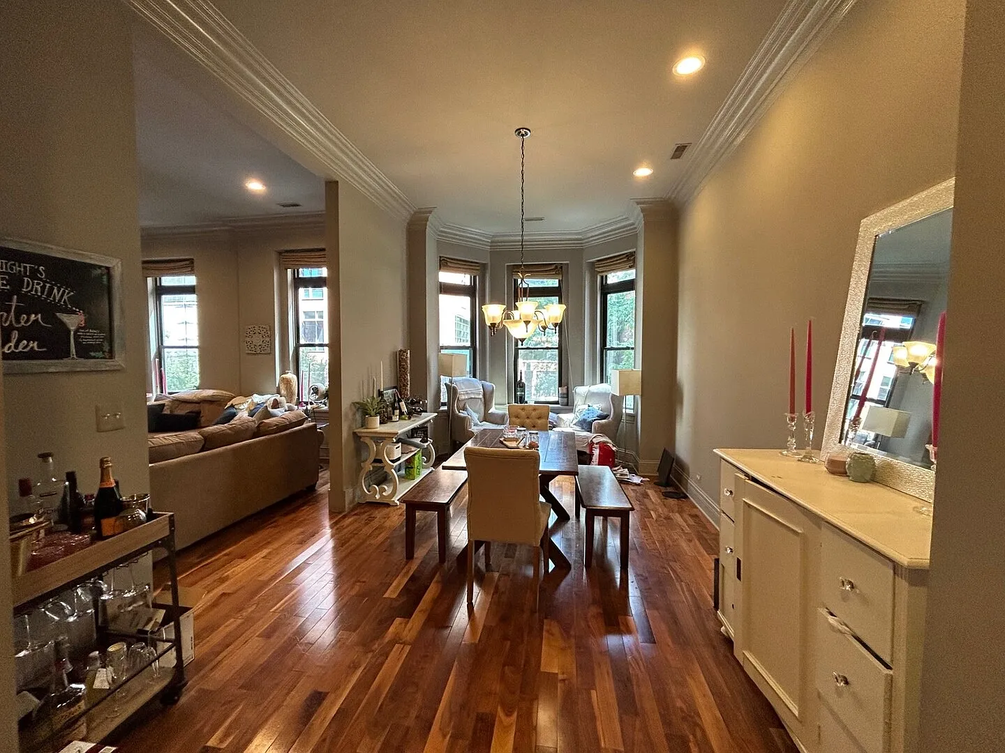 3 bed, 2200 sqft, $5,900 — Photo 4