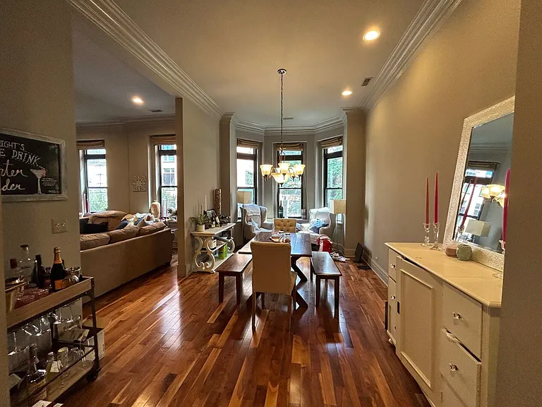 15 E Pearson St #3 — Photo 4