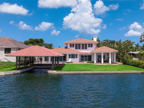 330 W Bay Dr, Venice, FL 34285