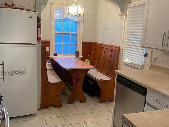 Kitchen (3rd View)