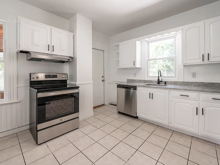 114 Edwards St #2A — Photo 12