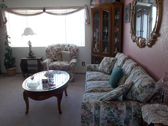 4th image of 1371 Bentley Blvd