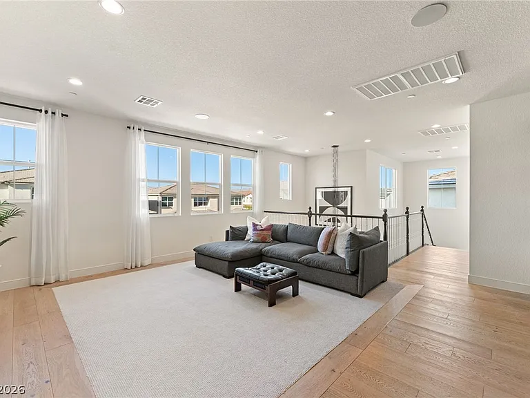 10125 Sequoia Glen Ave — Photo 28