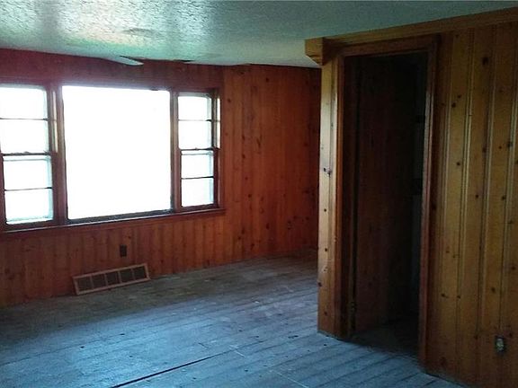 5th image of 2627 School St