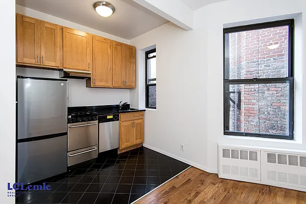 Rented by LC Lemle Real Estate Group | media 5