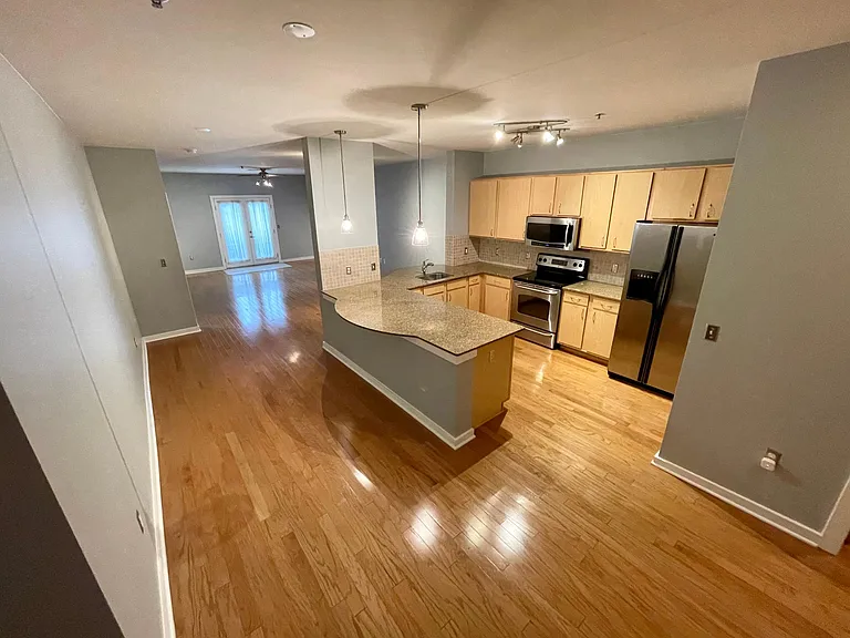 1803 Broadway #502 — Photo 3