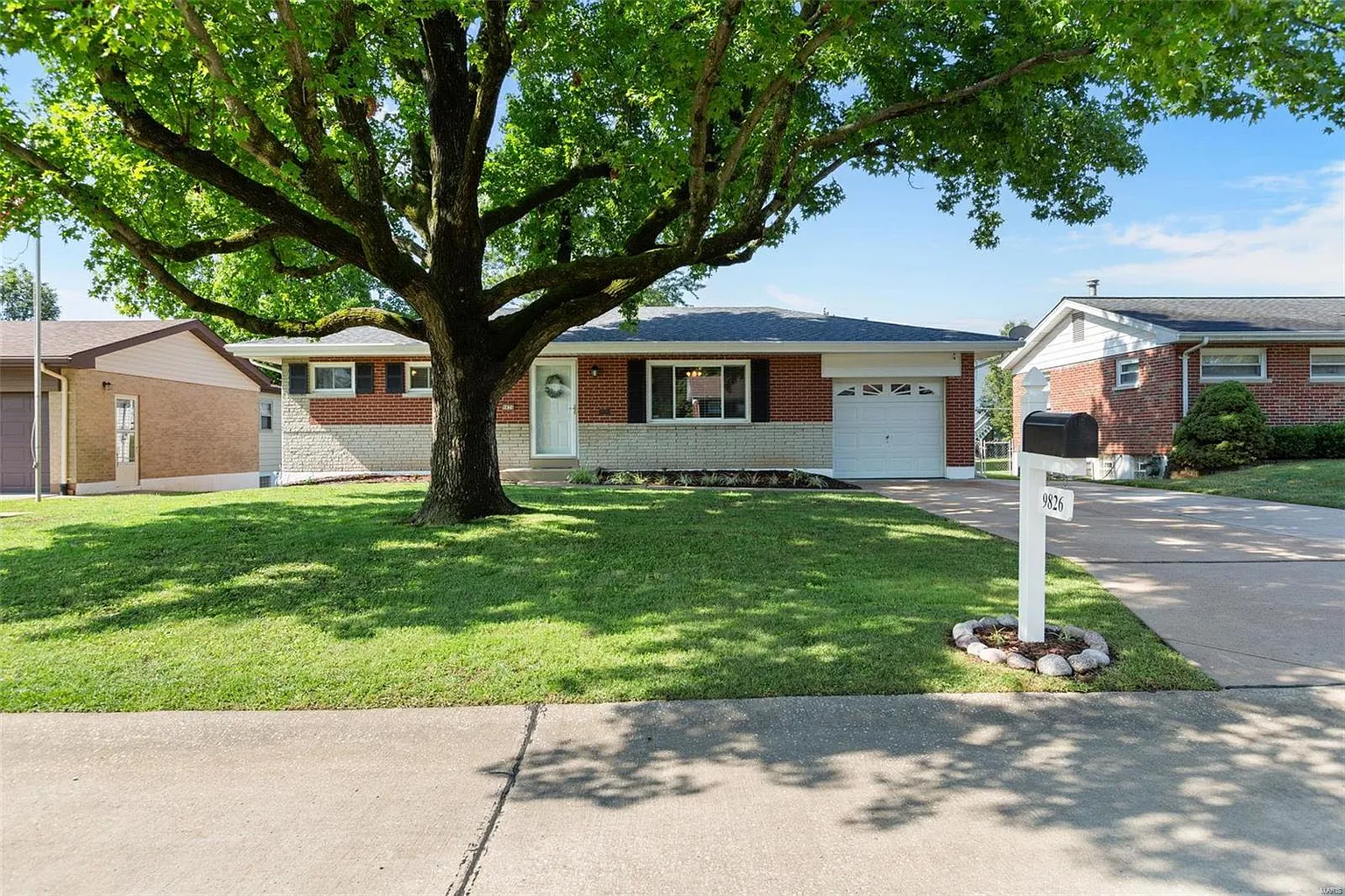 9826 Lindhall Ln photo 1