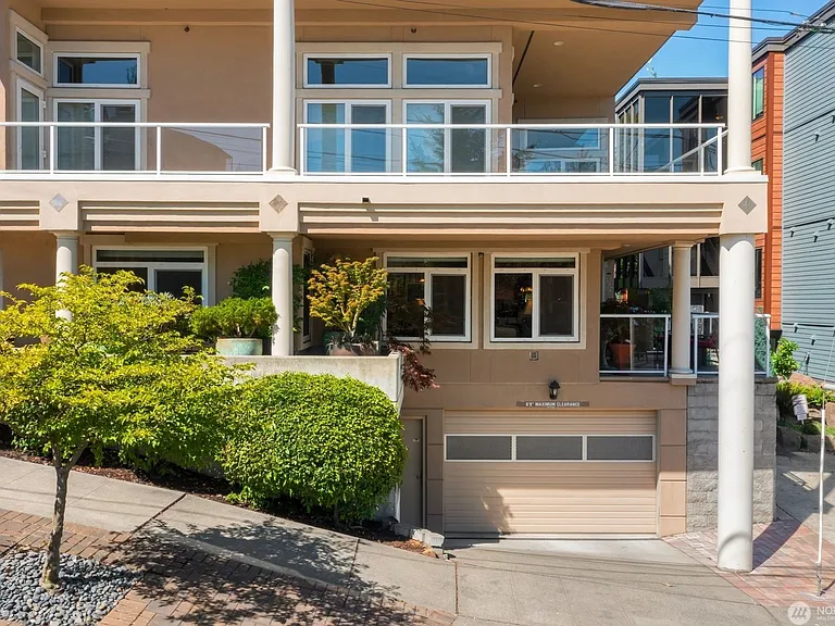 2100 Thorndyke Ave W #101 — Photo 5