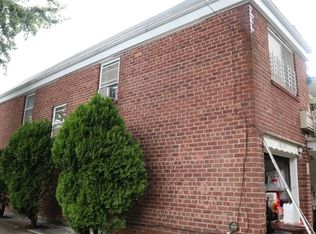 16020 Booth Memorial Ave, Flushing, NY 11365