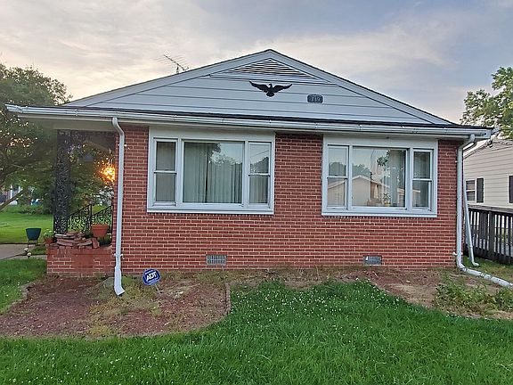 2nd image of 739 Rosemont Ave
