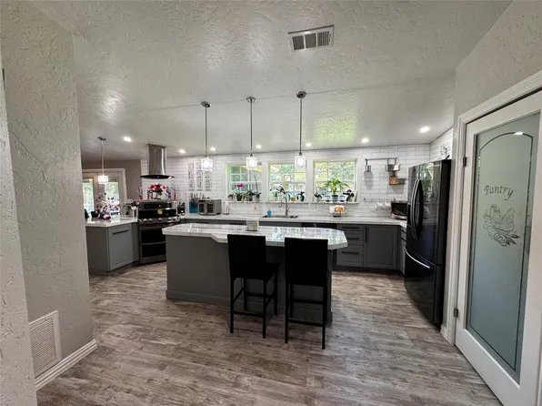 803 County Road 701, Cleburne, TX 76031