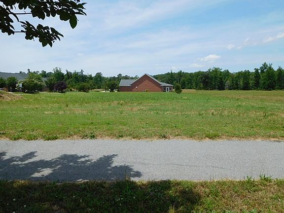 5th image of 1 Appleberry Ct