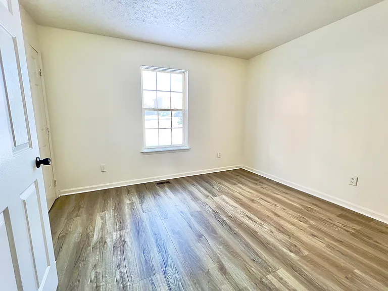 Park Place Apartments — Photo 17