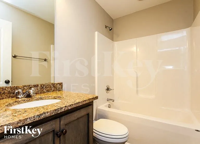 96 Peachtree Ave NW — Photo 13