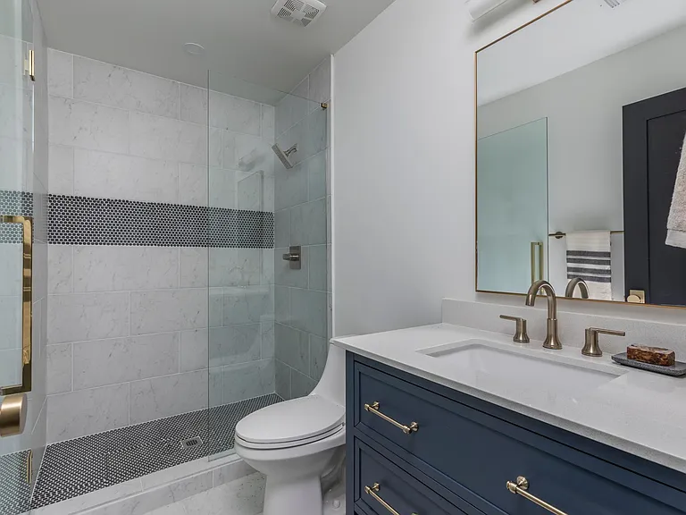 8702 E Clarendon Ave — Photo 26
