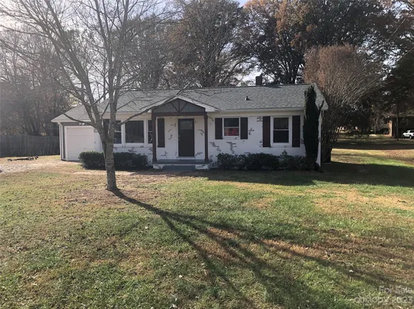 415 Yadkin St, Granite Quarry, NC 28072