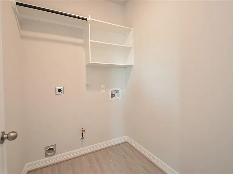7402 Sunlit Harbor Dr — Photo 23