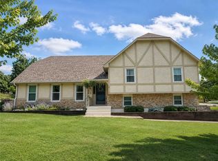 1100 SW 44th St, Blue Springs, MO 64014