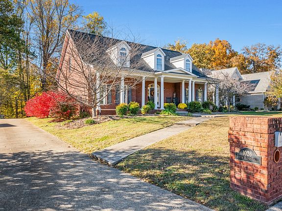 4th image of 1026 S Ridge Trl