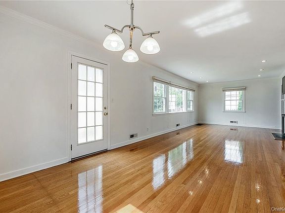 4th image of 74 Dearborn Ave
