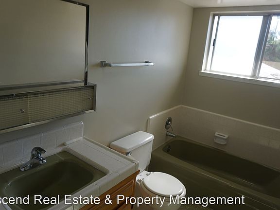 5th image of 2461 Olive St APT C
