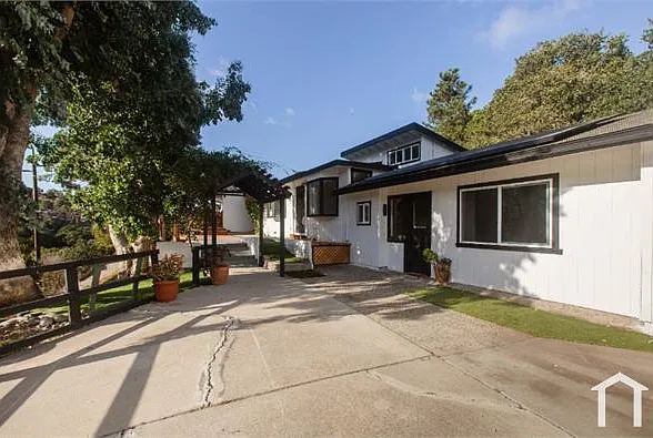 43 Laureles Grade #2 — Photo 2