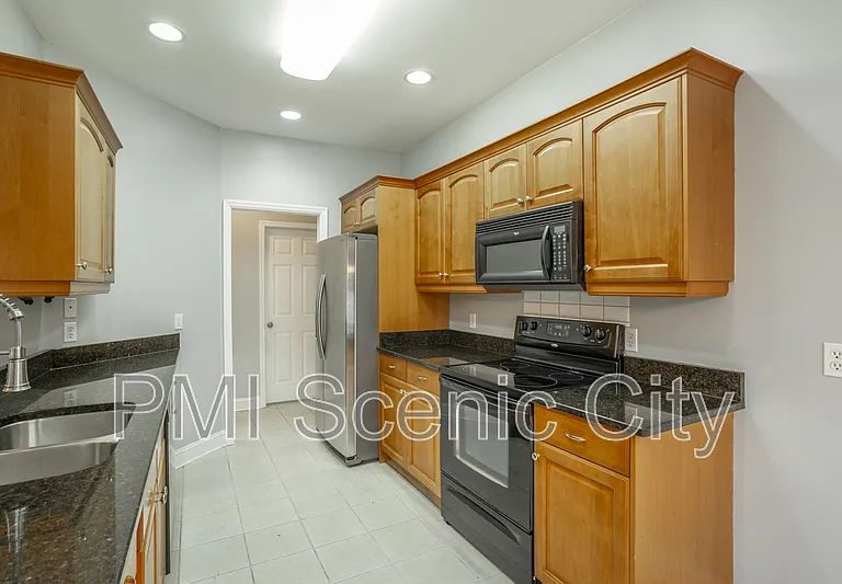 771 Mystic Brook Ct — Photo 32