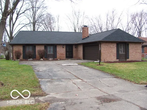 8222 E Forsythia Cir, Indianapolis, IN 46219