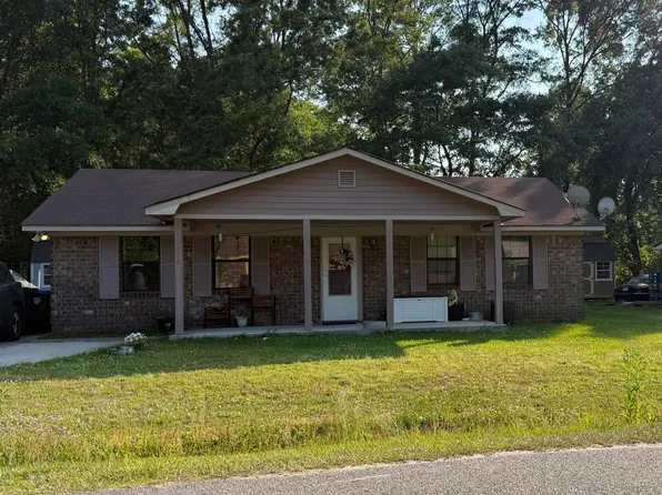 216 Shamrock Dr, Summerville, SC 29483