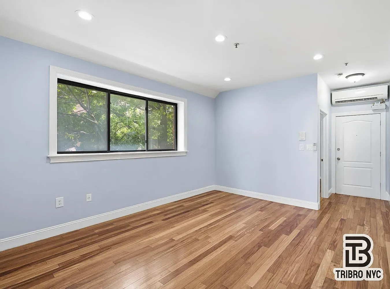 312 Willis Avenue — Photo 2
