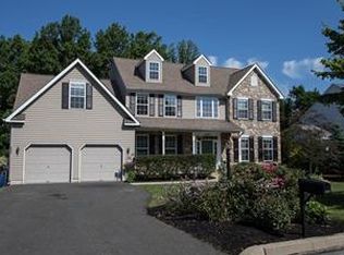4463 Linda Ln, Emmaus, PA 18049