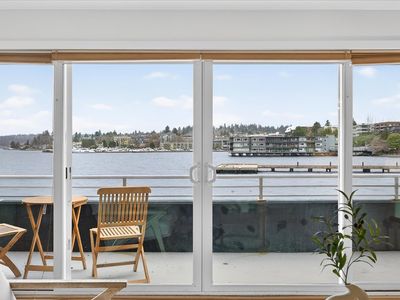 733 Lake St S APT 104, Kirkland, WA, 98033