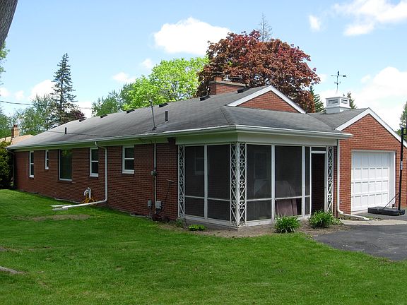 3rd image of 1121 Lathrup Ave