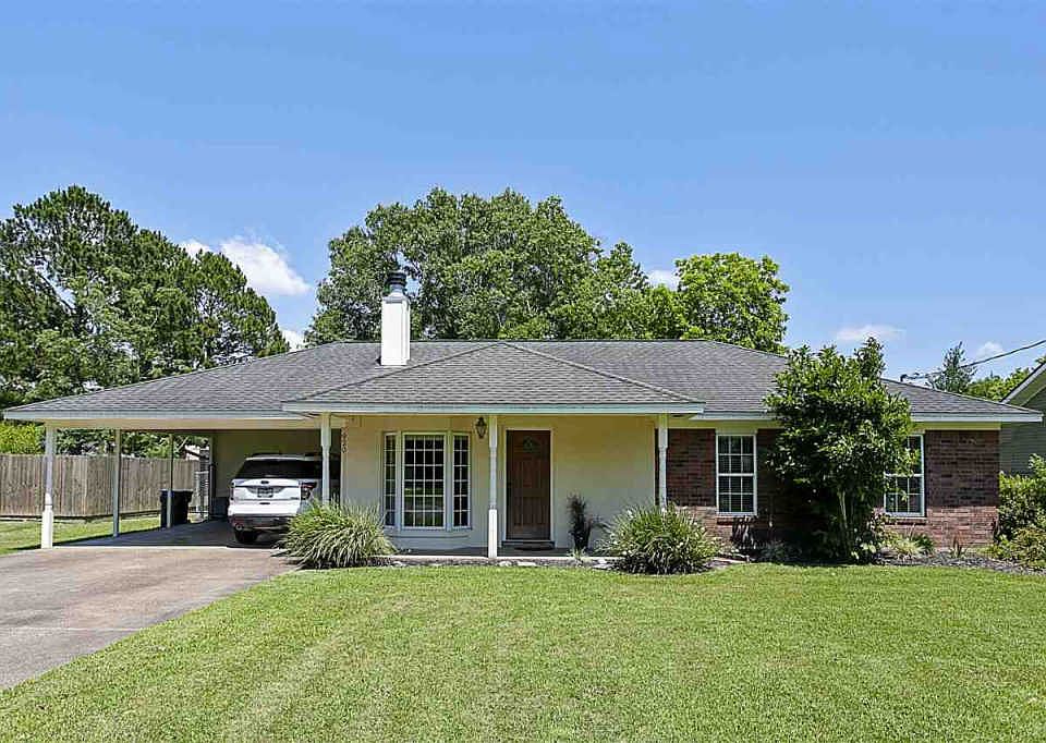 1st image of 920 Sunnyside Dr