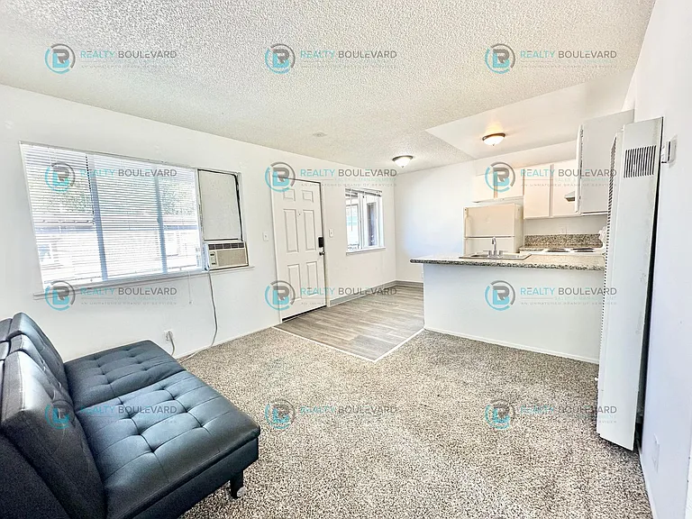 929 Willow St — Photo 4
