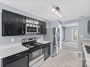3240 Barons Court Rd, Charlotte, NC 28213