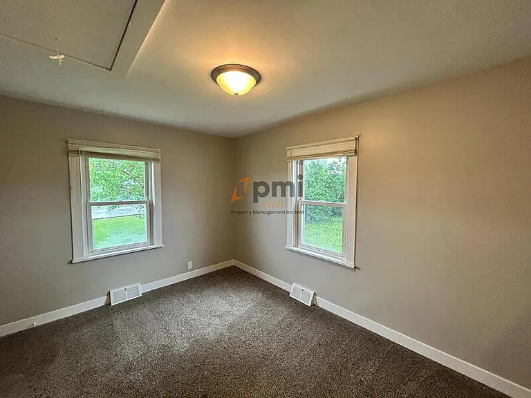 503 Pratt St — Photo 10