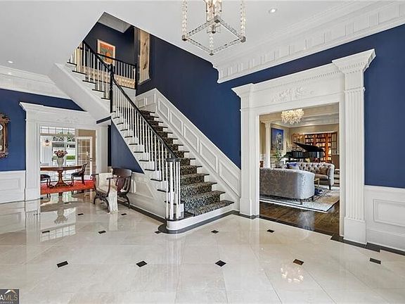 5th image of 105 Wilderbluff Ct