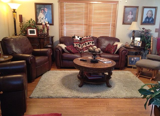 UPDATED LIVING ROOM