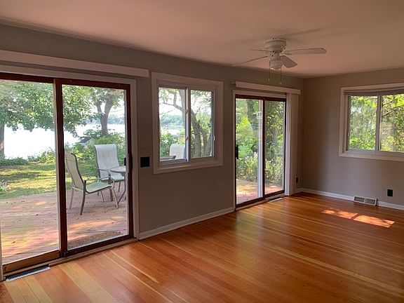 4th image of 34817 N Linden Ave