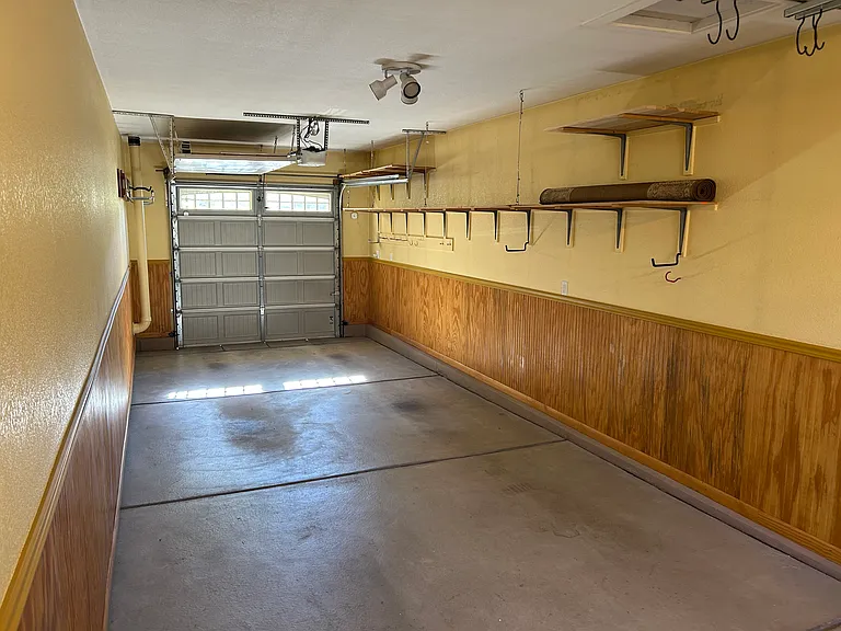 1038 Village Cir — Photo 24