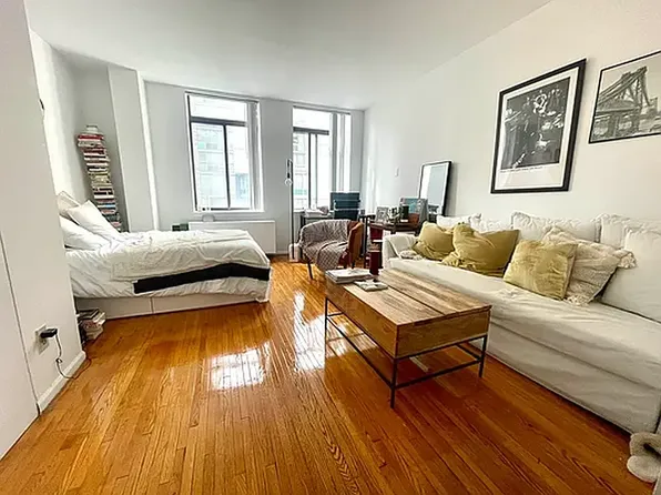 121 E 12th St APT 5B, New York, NY 10003
