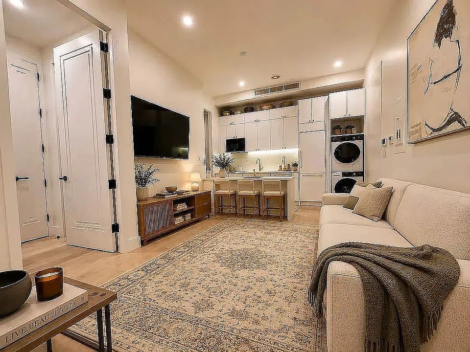 1st image of 155 Smith St #1A