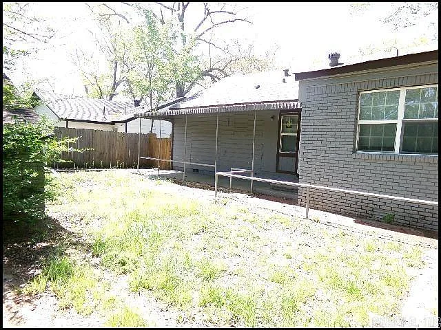 1721 Tulane Ave — Photo 23