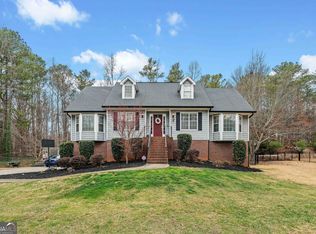 6808 Greenoak Dr, Douglasville, GA