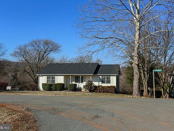 3rd image of 16342 Shannon Ln